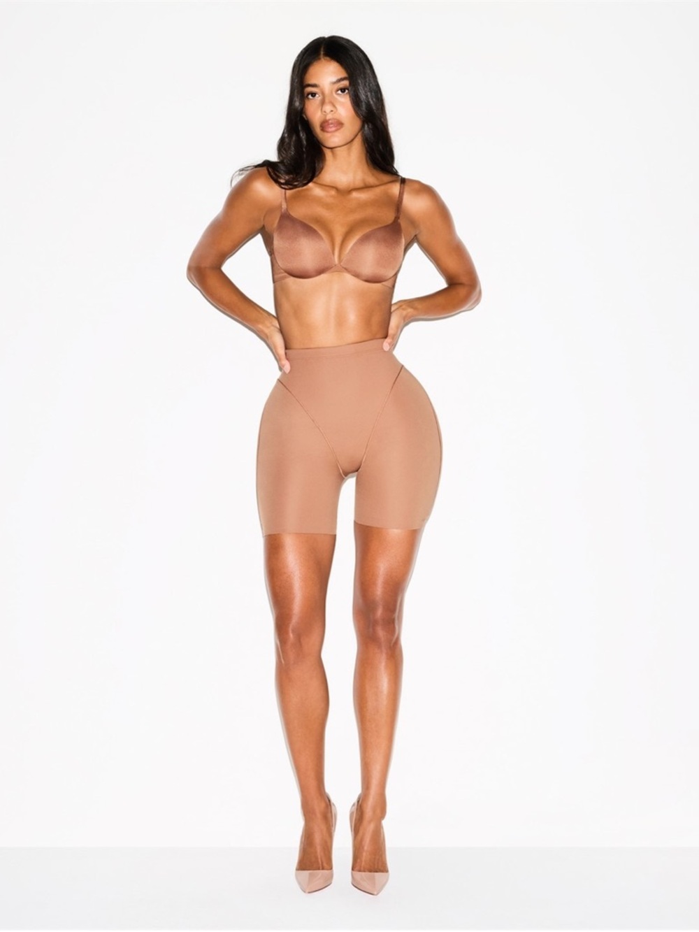 SKIMS BODY AND HIP ENHANCING MID THIGH SHORT